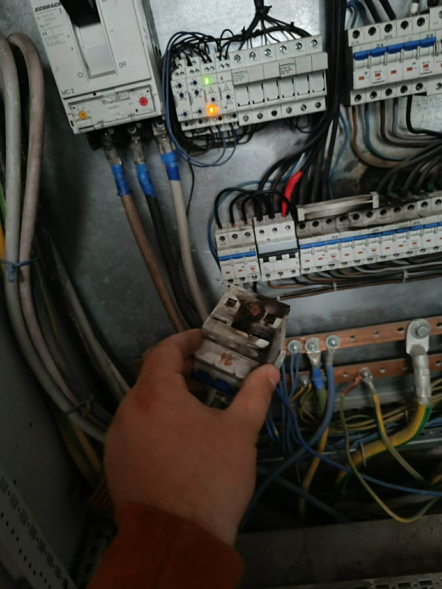 გამანაწილებელი ფარი Labex Electric